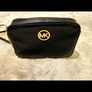 MICHAEL KORS | Black Crossbody Bag